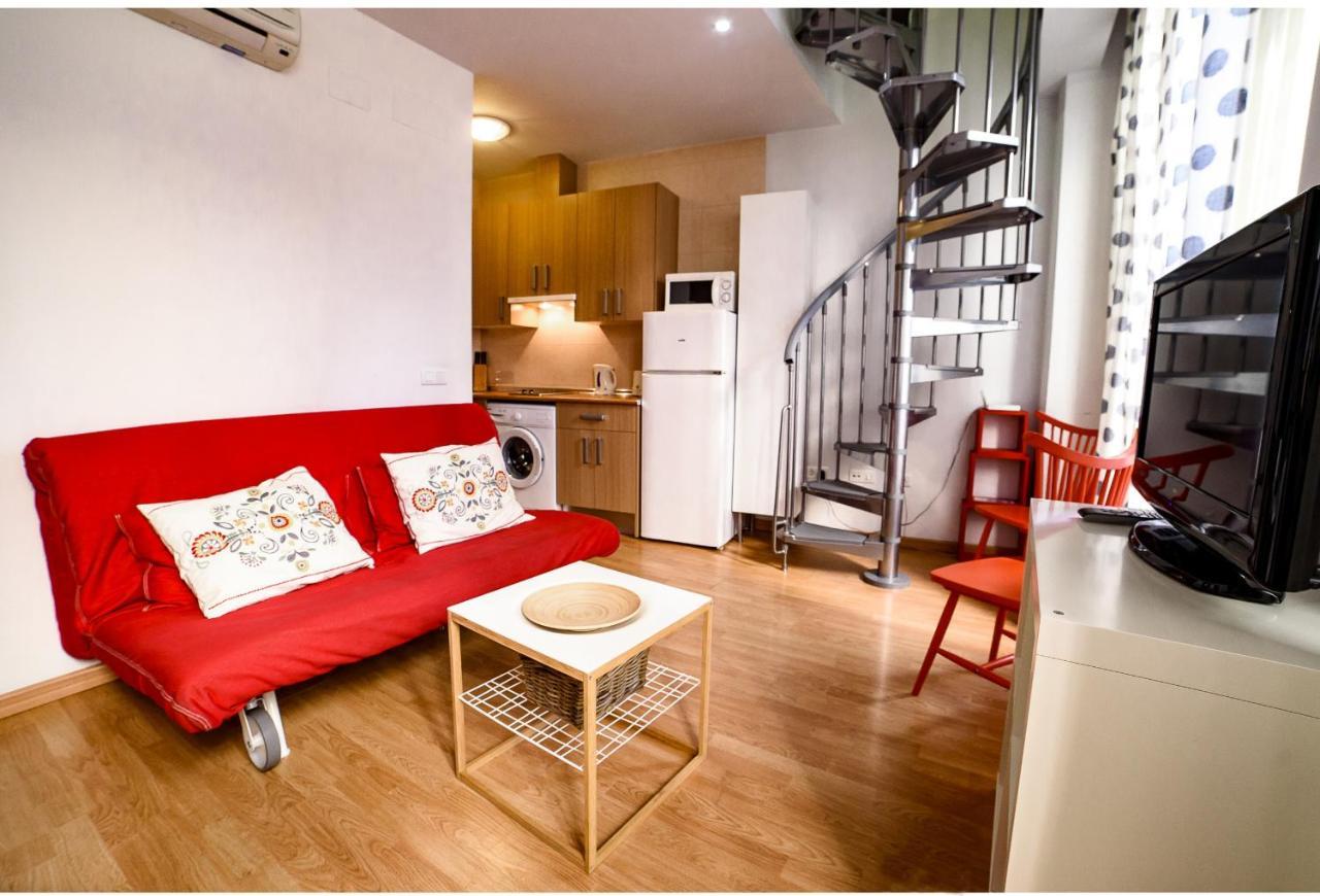 Sea & Wave Capitan Charming Duplex Apartment มาลากา ภายนอก รูปภาพ